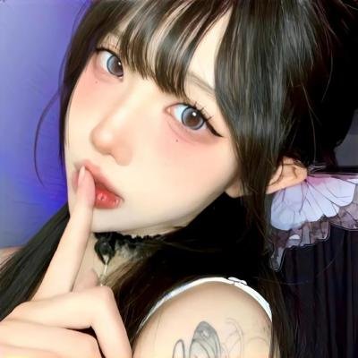镜中的女孩
